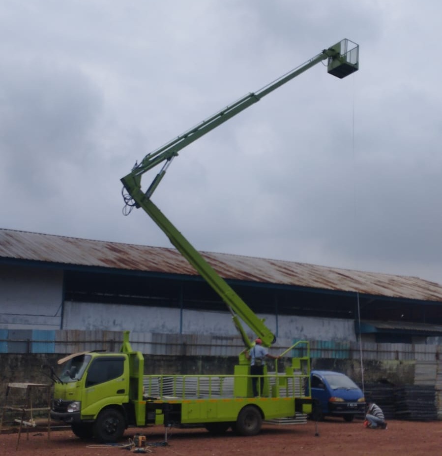 AERIAL PLATFORM JANGKAUAN 16 M ISUZU NMR HD 6.5