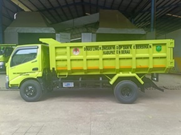 DUMP TRUCK PENGANGKUT SAMPAH 6-7 M3 136 HDX 6.8 PTO HINO